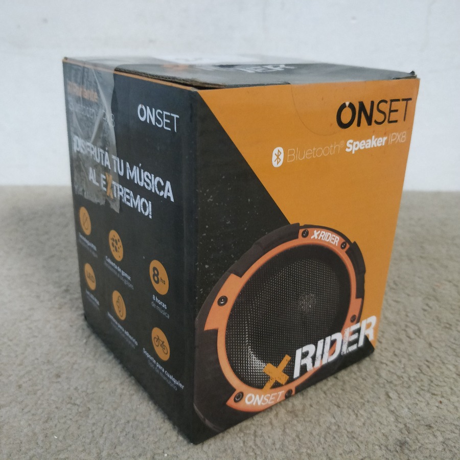 Altavoz portátil retro 'PARLANTE ANSET' con diseño acústico y tecnología de vanguardia