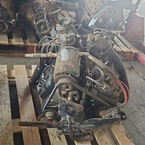 Motor Ford V8 Tapa Plana Completo con Periféricos - imagen 2