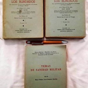 Lote siguiente: Lote de 3 Libros Históricos Militares: La Guerra de los Blindados (Tomo II y III) y Temas de Sanidad Militar