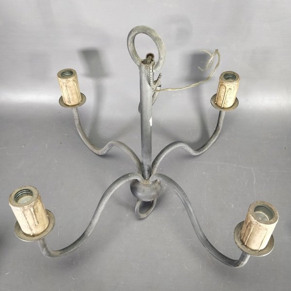 Araña de Hierro Forjado con Cuatro Luces - imagen 1