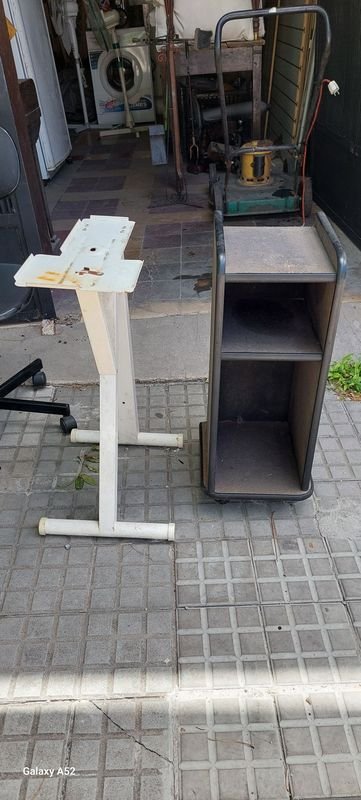 Lote anterior: Base de mesa plegable y estante de MDF