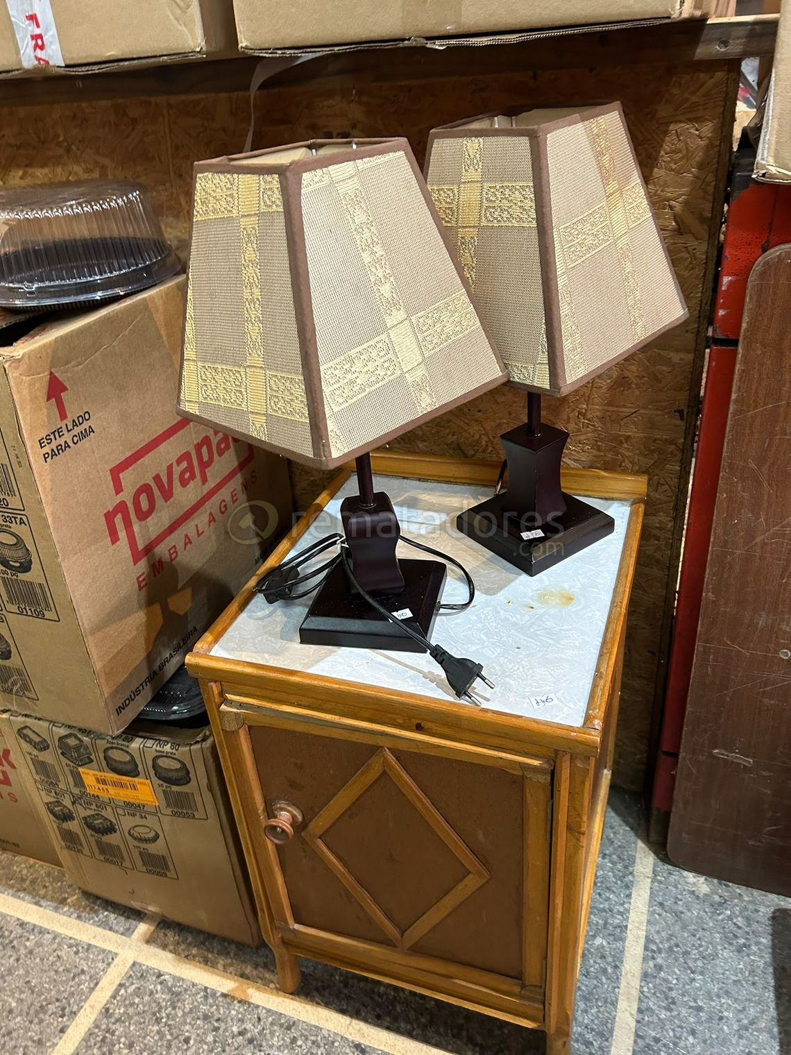 Par de Lámparas de Mesa con Pantallas Cuadradas