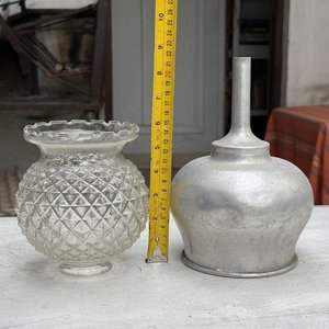 Embudo de Aluminio y Plafón de Vidrio Tallado - imagen 4
