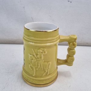 Lote siguiente: L 481 - 1 Pieza - Antigua jarra de cerveza promocional de la 15° Semana de la Cerveza de Paysandu 1980 con detalles en relieve