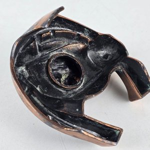 Tintero de Bronce con Diseño de Herradura y Cabeza de Caballo - imagen 5