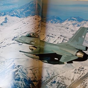 Libro "Fuerza Aérea de Chile" con Fotografías Impresionantes - Tapa Dura - imagen 4