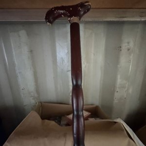 Lote anterior: Bastón de Madera Tallado con Detalle Animal