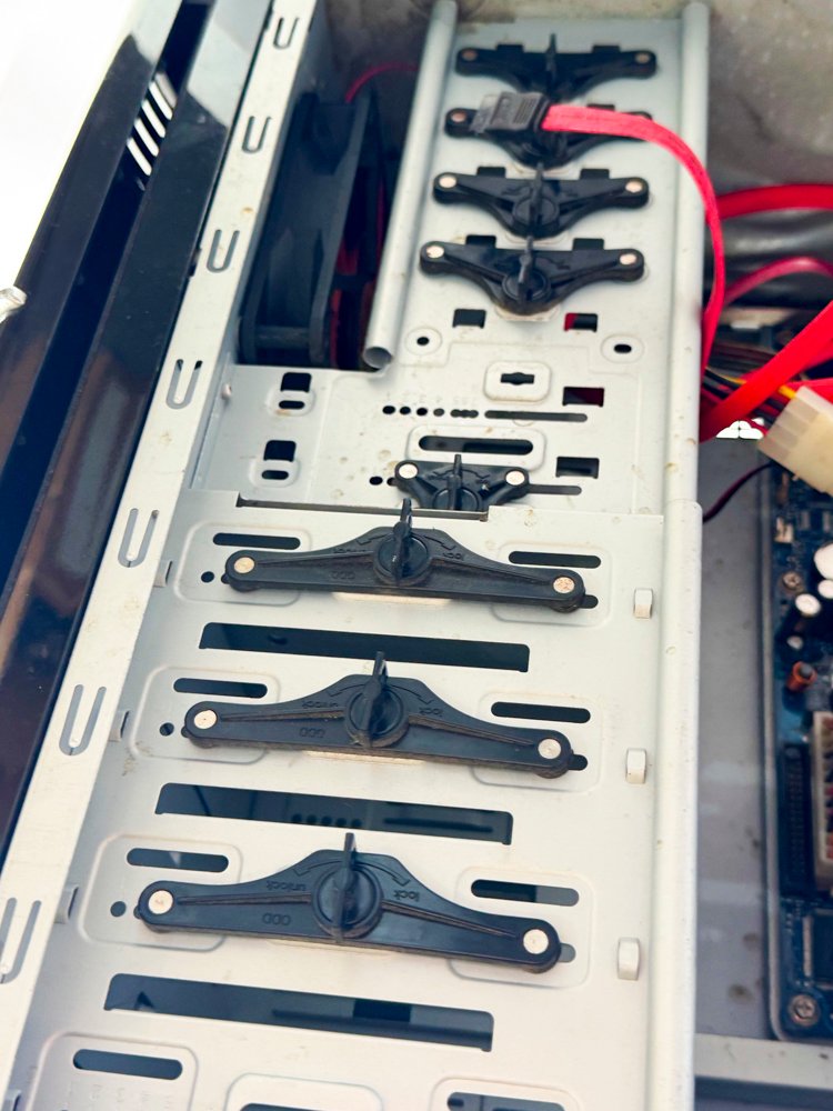 Computadora con capturadora y gabinete Thermaltake - imagen 6