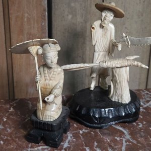 Dos Figuras Orientales Talladas en Marfil, 15cm - imagen 2
