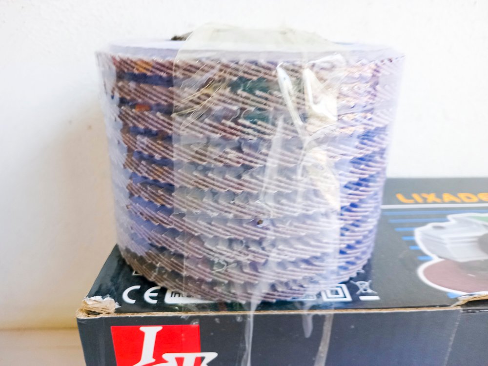 Amoladora con capacidad de 4.5 Lt y 10 discos - imagen 3