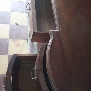 Tocador Antiguo de Madera con Espejo Giratorio y Cajones - imagen 4