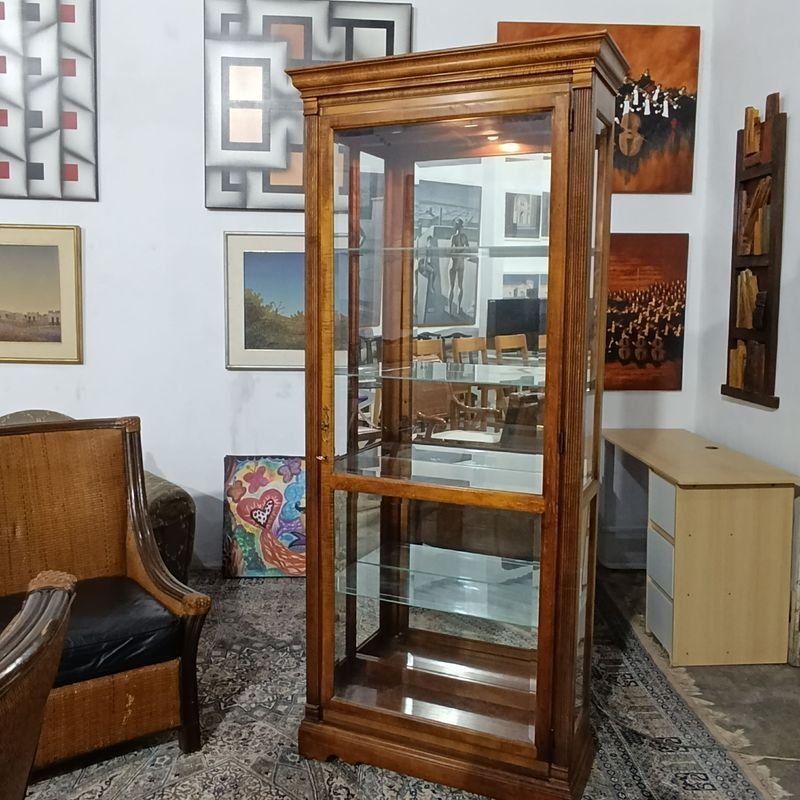 Vitrina Cristalero Howard Miller Antigua en Roble Macizo