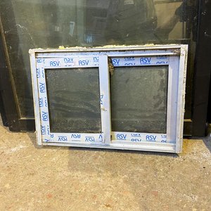 Lote anterior: Ventana Corrediza de Aluminio y Vidrio 60x40 cm