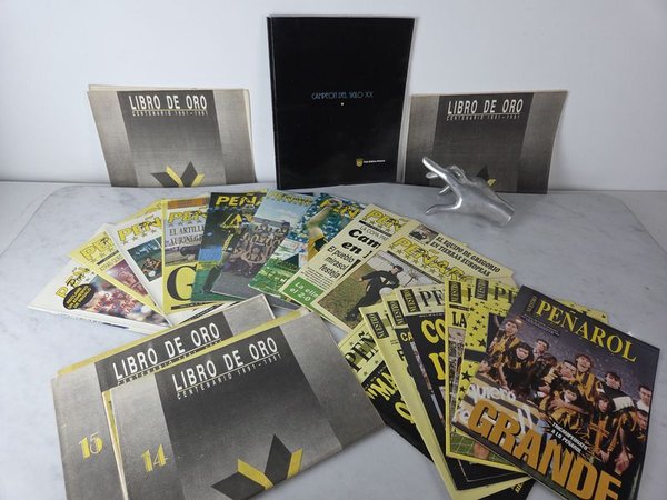 Colección de Revistas y Libros de Fútbol de Peñarol