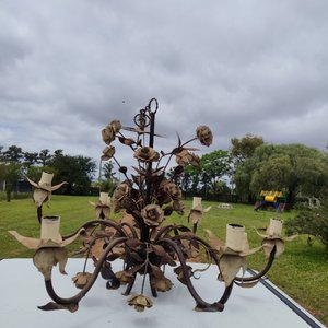 Araña Moderna Estilo Floral en Metal y Chapa - imagen 2