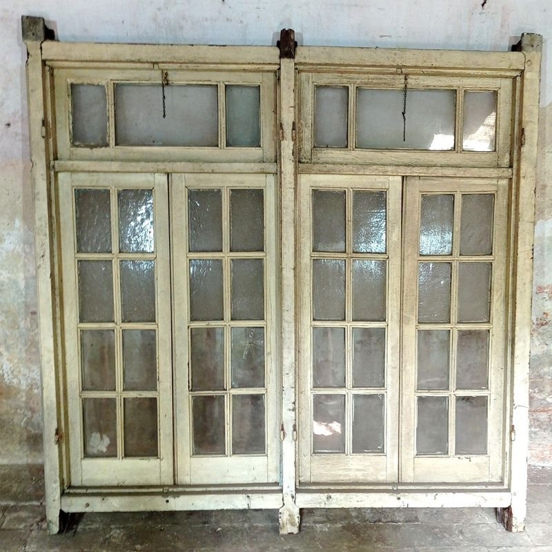 Ventana de cedro con cuatro hojas batientes y dos banderolas superiores - imagen 4