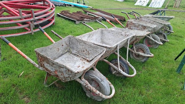 Carretillas de Construcción Metálicas con Ruedas