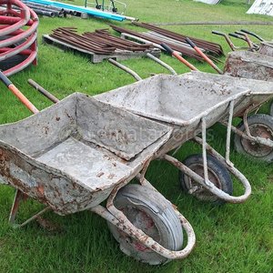Lote siguiente: Carretillas de Construcción Metálicas con Ruedas