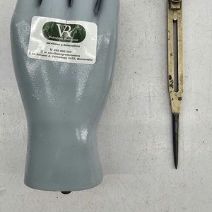 Compás de Proporción en Bronce y Acero con Soporte de Mano Gris - imagen 2