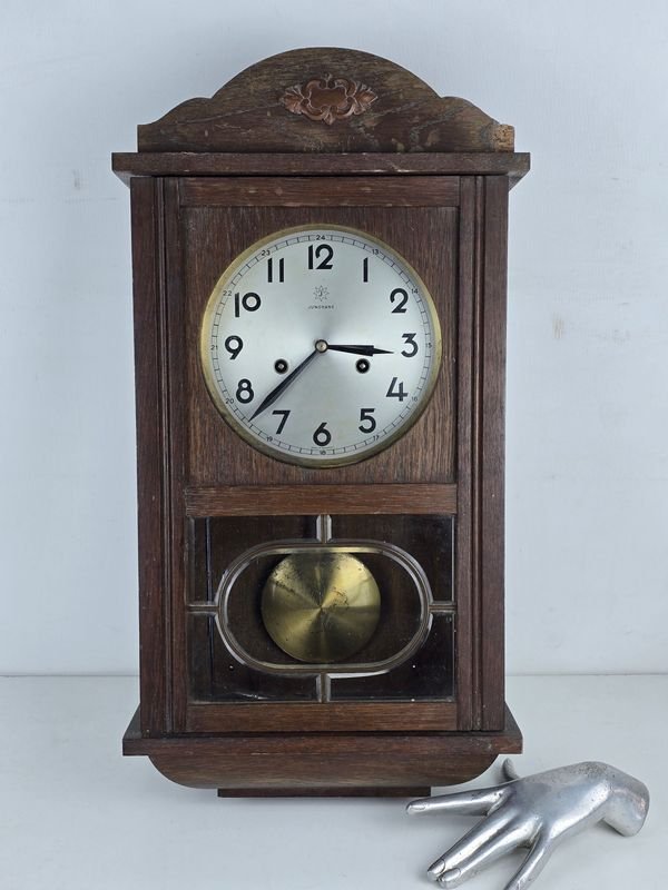 Reloj de Péndulo Alemán Junghans Antiguo con Caja de Roble