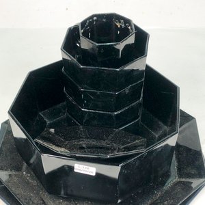 Nueve Piezas de Vidrio Negro Octogonal: Fuentes, Ensaladera, Taza, Platillo y Compoteras - imagen 6