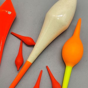 Lote de Boyas de Pesca Surtidas en Varios Tamaños y Colores - imagen 3