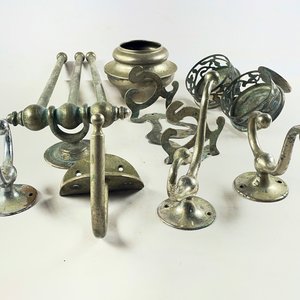 Lote de 8 Piezas de Metal para Baño y Hogar: Toallero, Porta Papel y Percheros - imagen 3