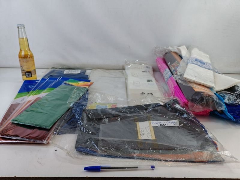 Lote de Papel Crepe y Celofan en Excelente Condición - imagen 2