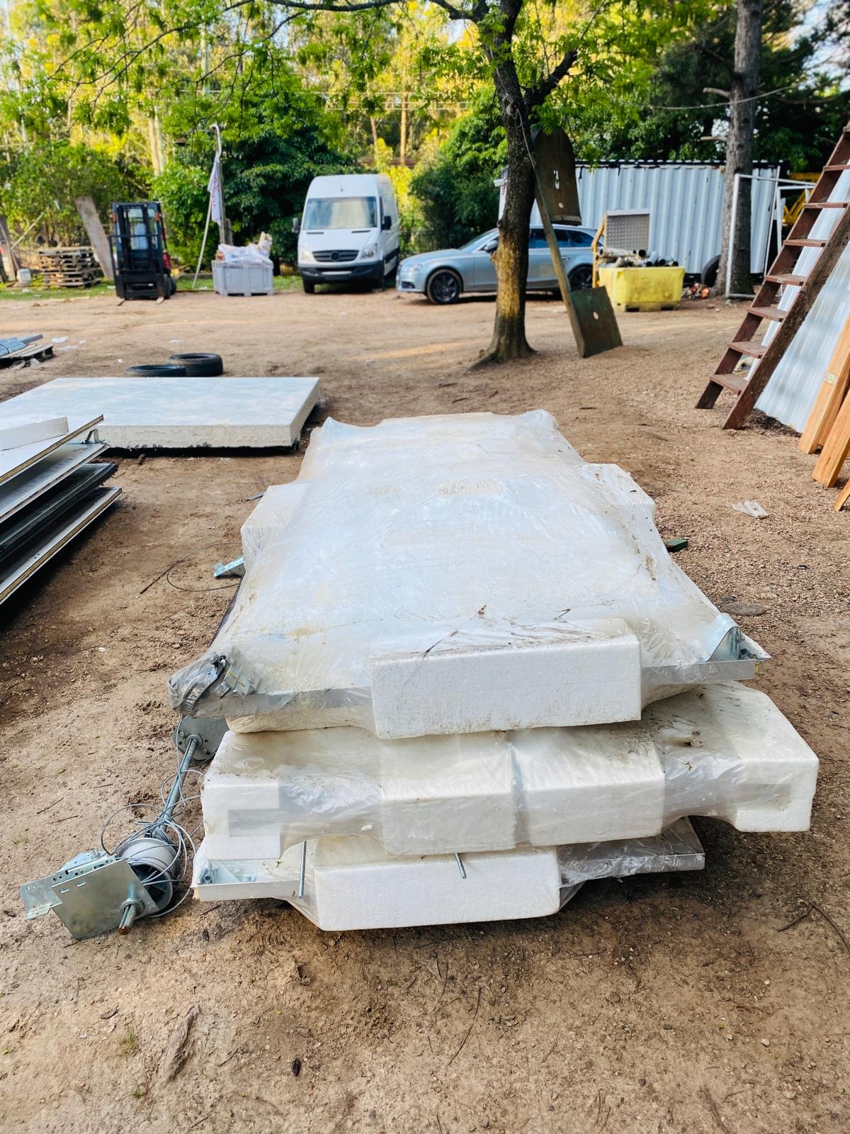 Item porton-seccional-elevadizo-sin-uso - Image 0