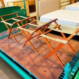Cama Antigua Verde con Mesitas de Noche y Tendedero Plegable - imagen 2