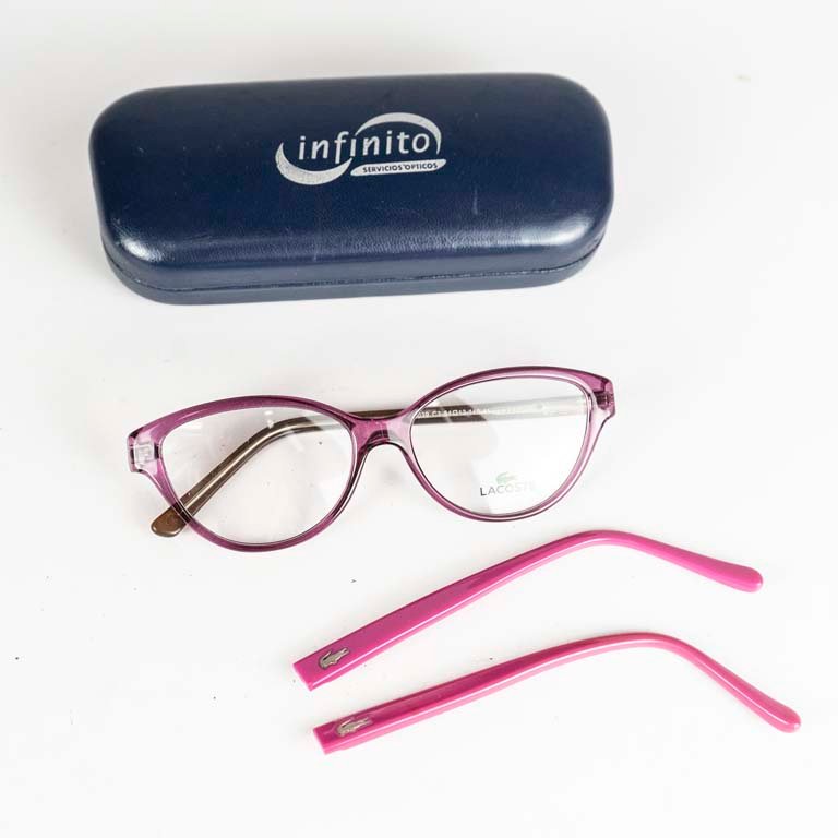 Lentes de imitación Lacoste con caso y patillas de repuesto - imagen 2