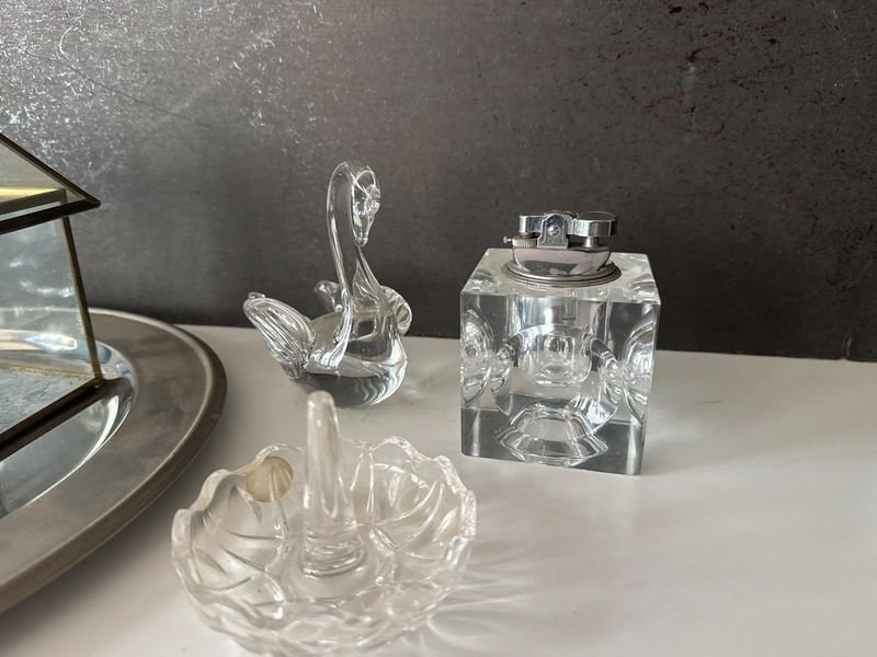 Encendedor de Cristal con Cisnes, Bandeja Metálica y Adornos