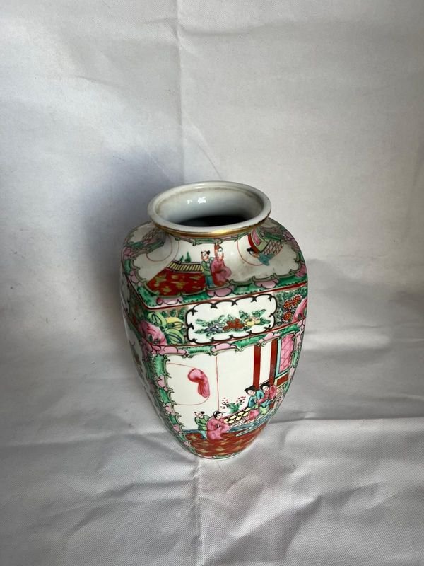 Lote anterior: Jarrón pintado de Hong Kong - Vaso decorativo con diseño floral
