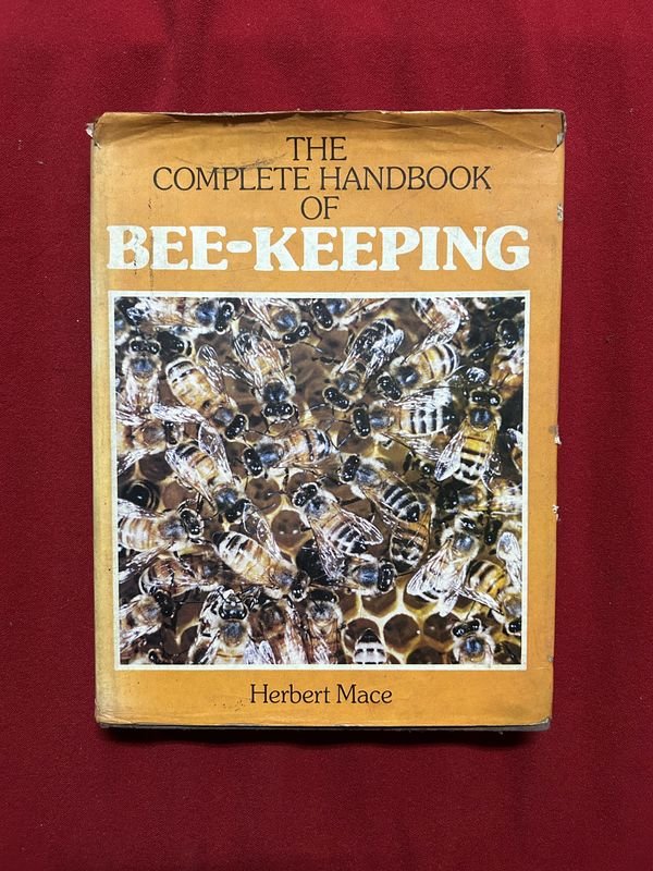 Libro "The Complete Handbook of Bee-Keeping" por Herbert Mace - imagen 1