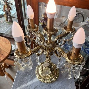 Candelabro de Mesa Dorado con 5 Luces y Caireles de Cristal - imagen 11