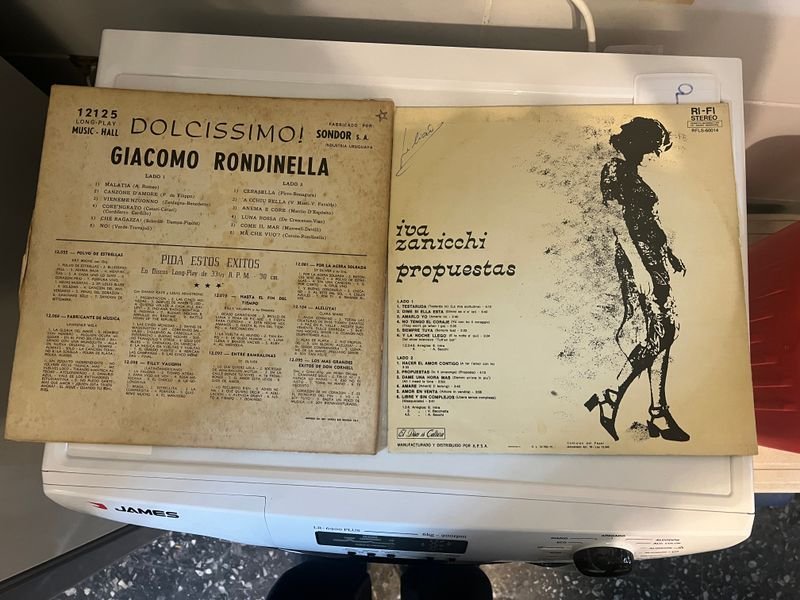 Lote de 2 Vinilos: Iva Zanicchi "Propuestas" y Giacomo Rondinella "Dolcissimo"