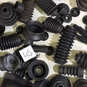 Lote de Fuelles y Guardapolvos de Goma para Automotor - imagen 5