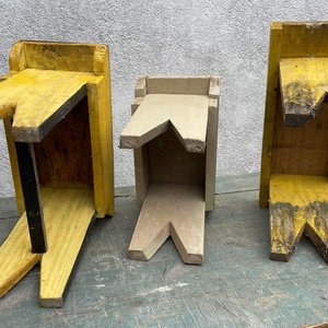 Lote de 3 Banquitos Rústicos de Madera - imagen 2