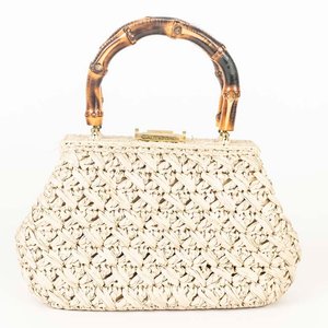 Cartera de Rafia con Manijas de Caña y Detalle Dorado - imagen 2