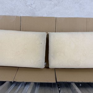 Lote siguiente: Par de Almohadas Viscoelásticas Tono Crema