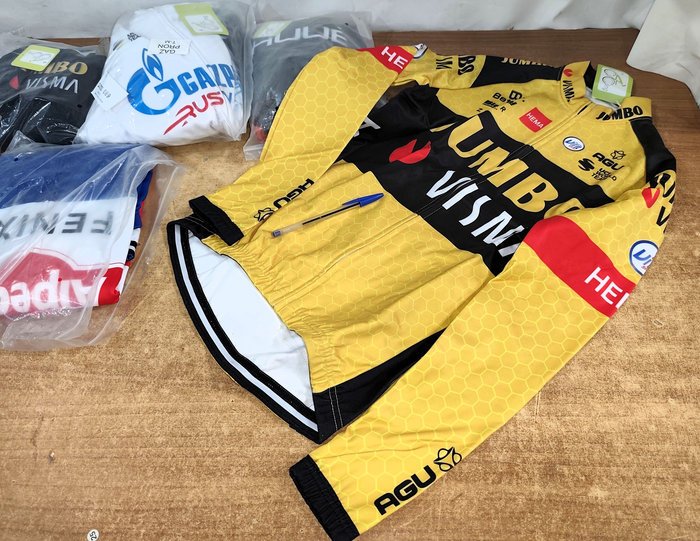 Conjuntos de deporte y bicicleta en venta - imagen 5