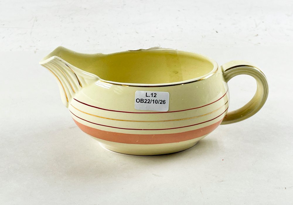 Salsera de Loza Inglesa con Guarda Rosa, 19 cm