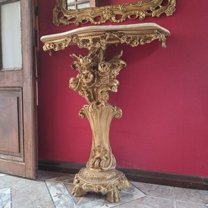 Recibidor Barroco con Espejo Dorado y Consola Estilo Mármol - imagen 3