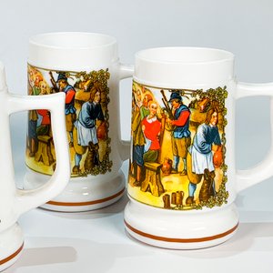 Jarras de Cerveza de Vidrio Blanco con Decoración de Personajes (Set de 8) - imagen 2