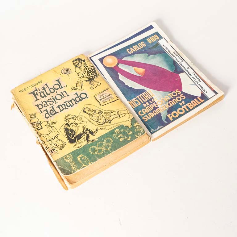 Lote anterior: Libros de fútbol vintage sobre campeonatos sudamericanos