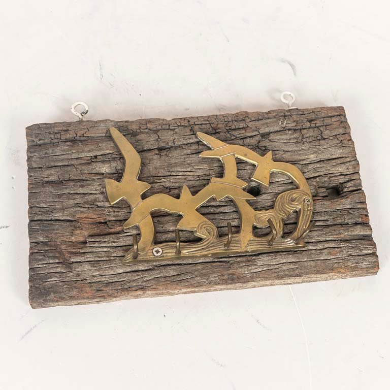 Portallaves de Bronce y Madera con Diseño de Aves