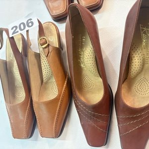 Lote de 5 Pares de Zapatos de Cuero para Mujer - Talle 36 - imagen 2