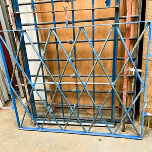 Puerta Reja Baja y Reja Rombo Metálicas - imagen 4