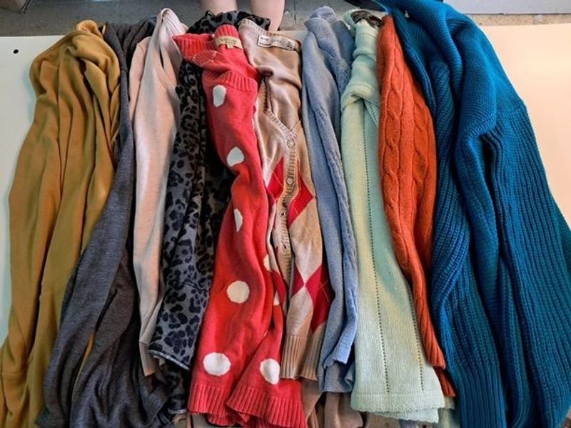 Lote siguiente: Lotes de accesorios para vestir en hilo y lana
