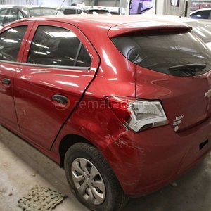 Chevrolet Onix Joy Rojo con Daños - imagen 2